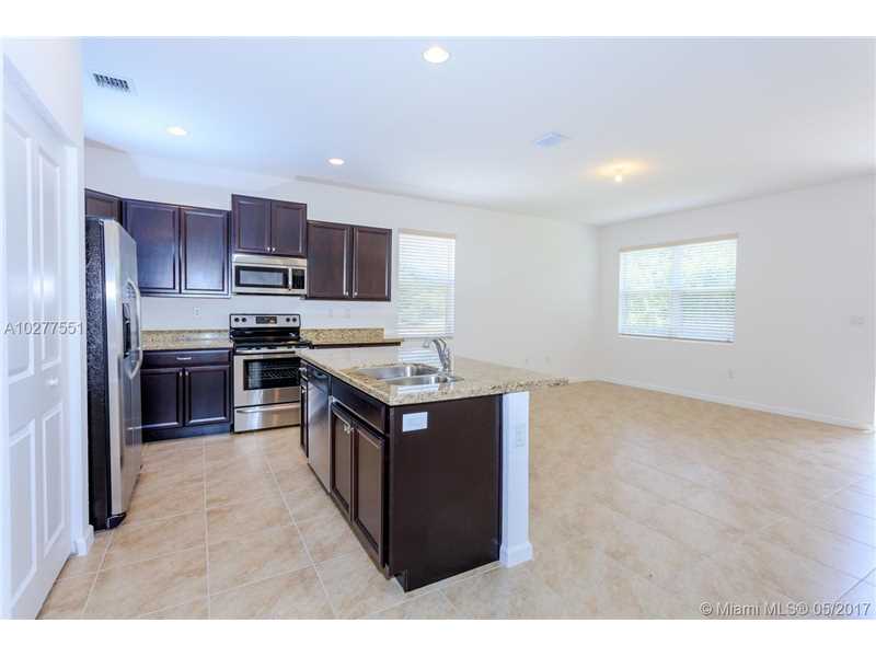 Casa Nova 3 Dormitorios no Sul de Miami - Homestead $321,445