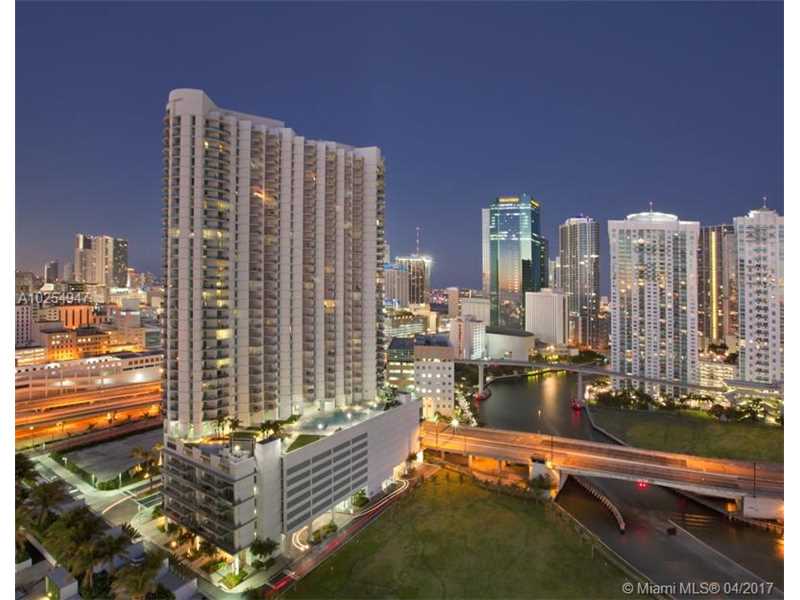 Apartamento Lindo A Venda no Wind Condo - Downtown Miami $359,900   