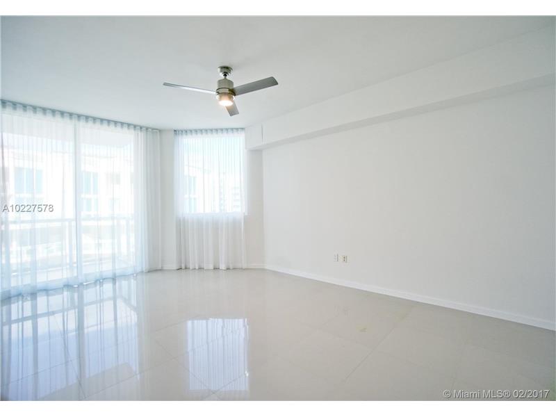 Apartamento de Luxo A Venda em Aventura - Miami $385,000
