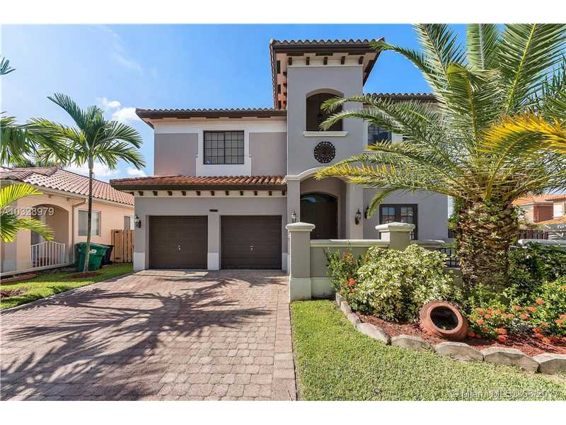 Casa de Luxo com Piscina no Sul de Miami $524,817 