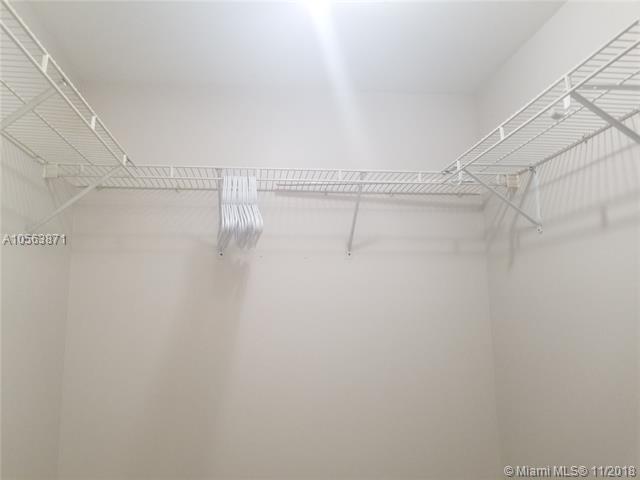 Apto 2 Dormitorios em Miami Beach $340,0000