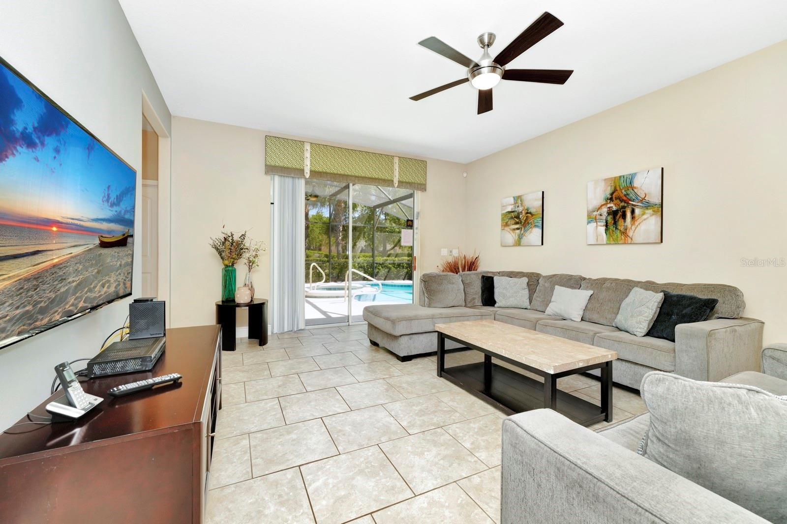 Casa de Ferias A Venda no Solterra Resort - Perto do Disney $539,000