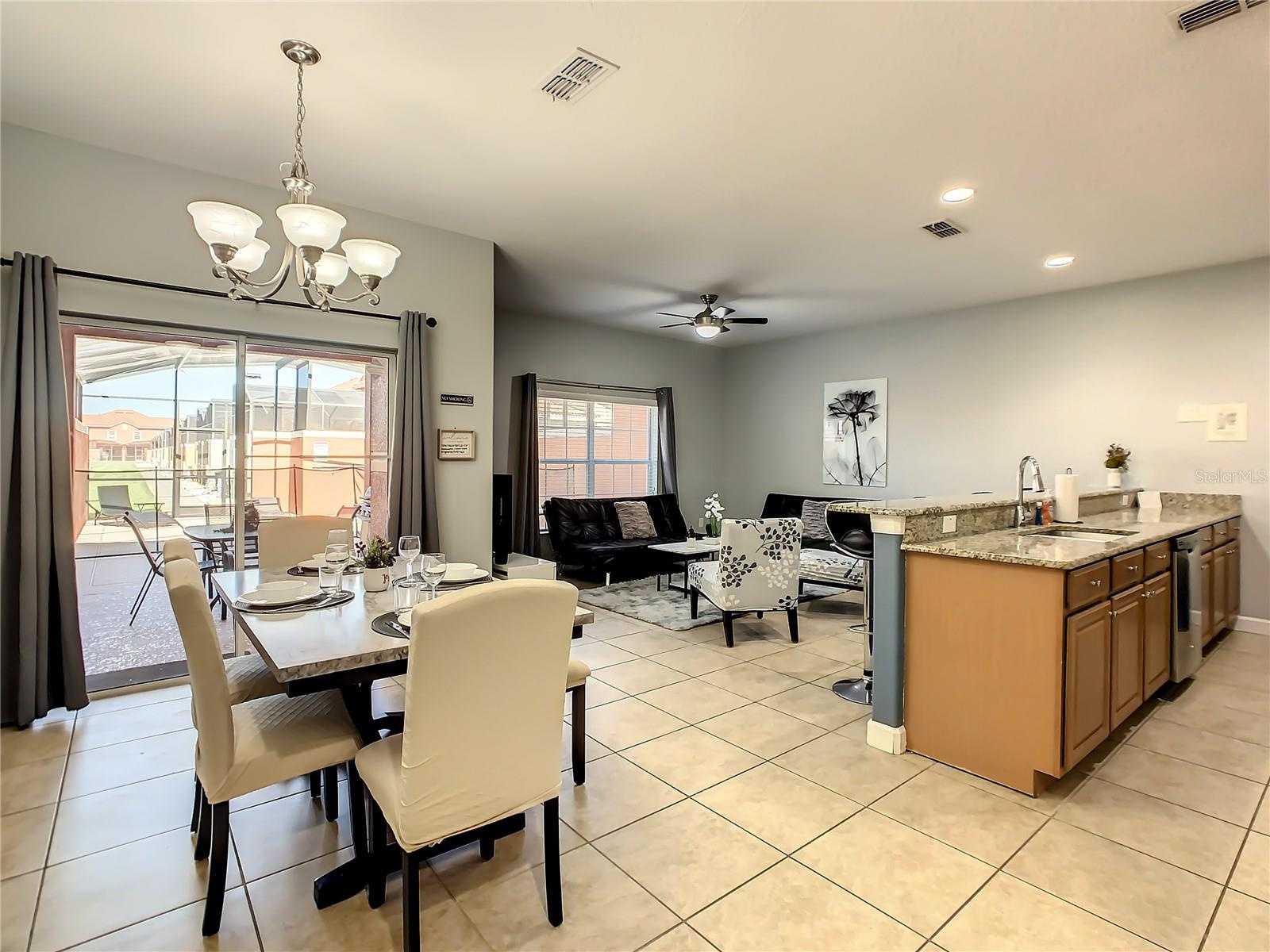 Casa Geminada 4 Dormitorios / Piscina / Todo Mobiliado - Paradise Palms Resort - Kissimmee $395,000 Casa Geminada 4 Dormitorios / Piscina / Todo Mobiliado - Paradise Palms Resort - Kissimmee $395,000