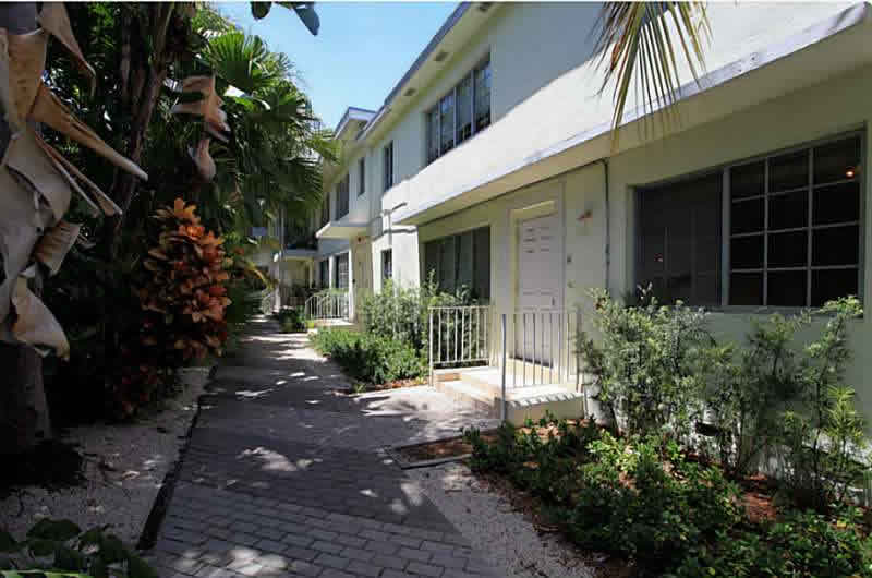 Apartamento com 2 quartos mobiliado em South Beach - Miami Beach $394,900