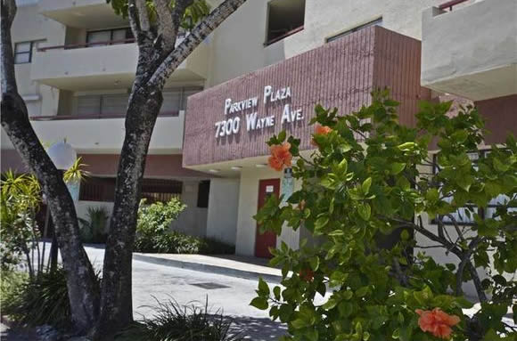 Apartamento em Miami Beach - 2 quartos / 2 banheiros - $250,000 