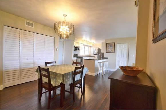 Apartamento em Miami Beach - 2 quartos / 2 banheiros - $250,000