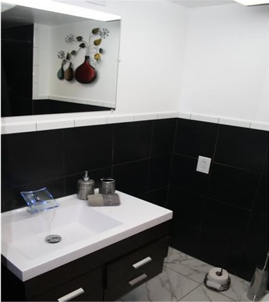 Apartamento Reformado de 2 Quartos com Vista para o Mar em Aventura - Miami $240,000