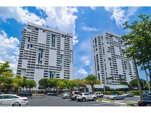 Apartamento Reformado em Aventura - Miami - 2 quartos $230,000 