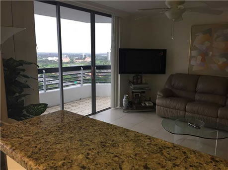 Apto 2 quartos no 29 andar - Aventura - Miami - $399,026