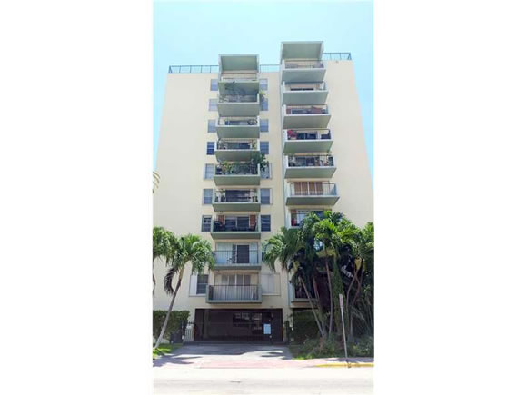 Apto Reformado de 2 quartos em South Beach - Miami Beach - 3 quadras at Lincoln Road $299,000 