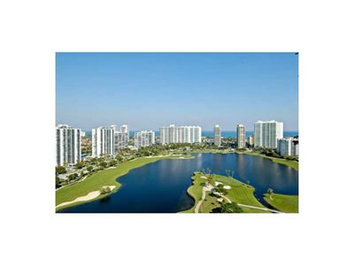 Apto a Venda em Aventura - Miami (2 quartos) $279,000