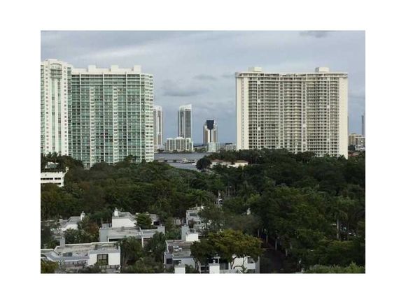 Apartamento com visto do mar em Aventura - Miami-$259,000