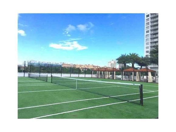 Apartamento com visto do mar em Aventura - Miami-$259,000