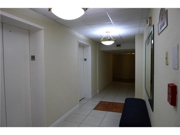 Apartamento 2 dormitorios todo reformado e mobiliado - Miami - $258,500